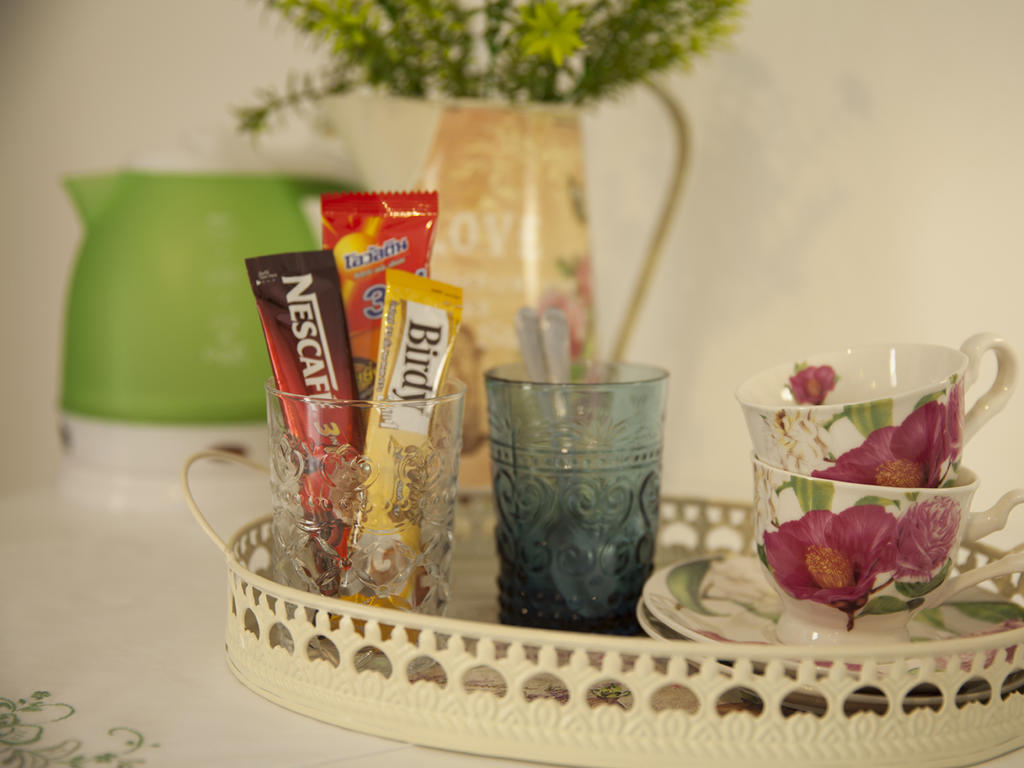 Les Fleurs House Bed and Breakfast Khao Lak Buitenkant foto