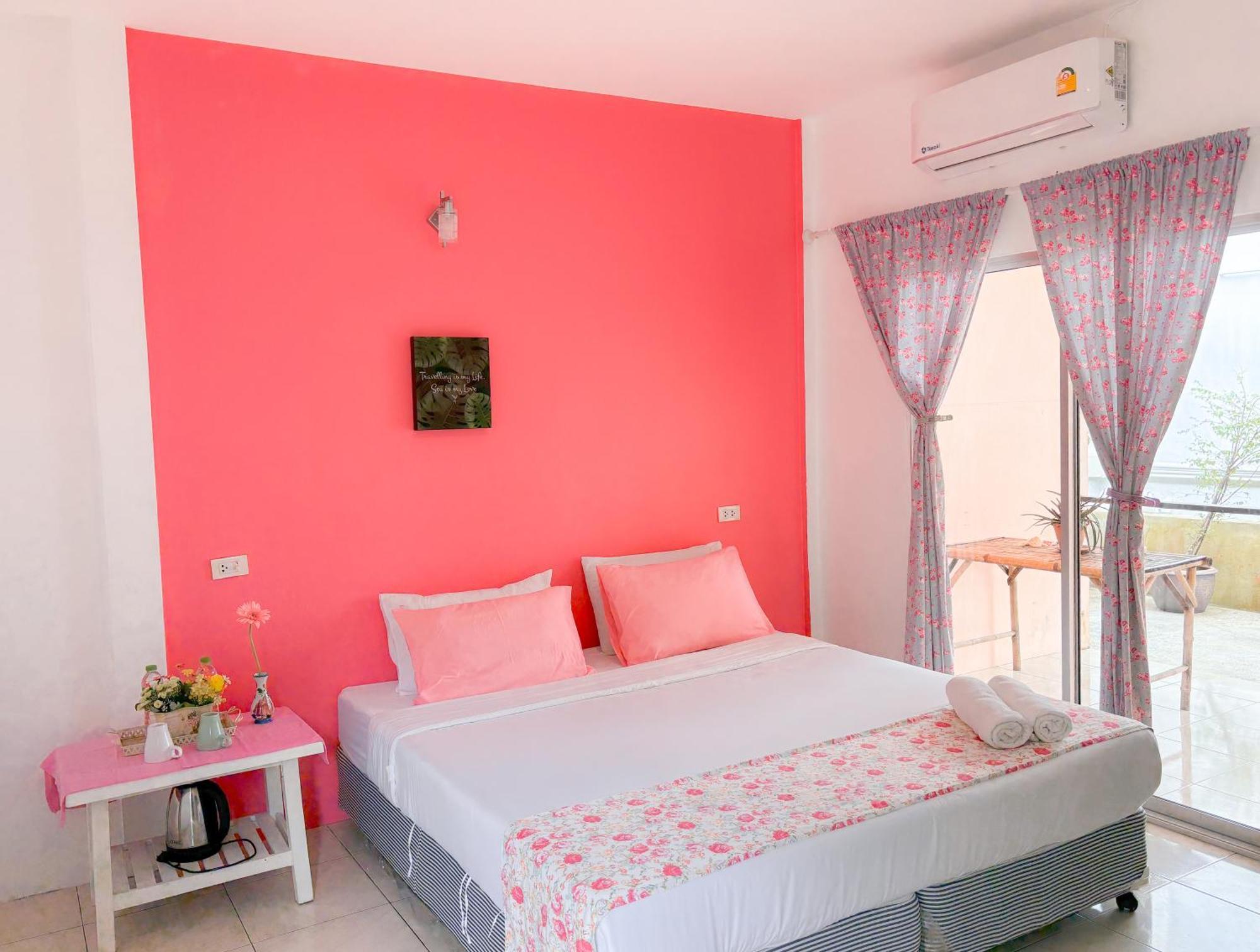 Les Fleurs House Bed and Breakfast Khao Lak Buitenkant foto