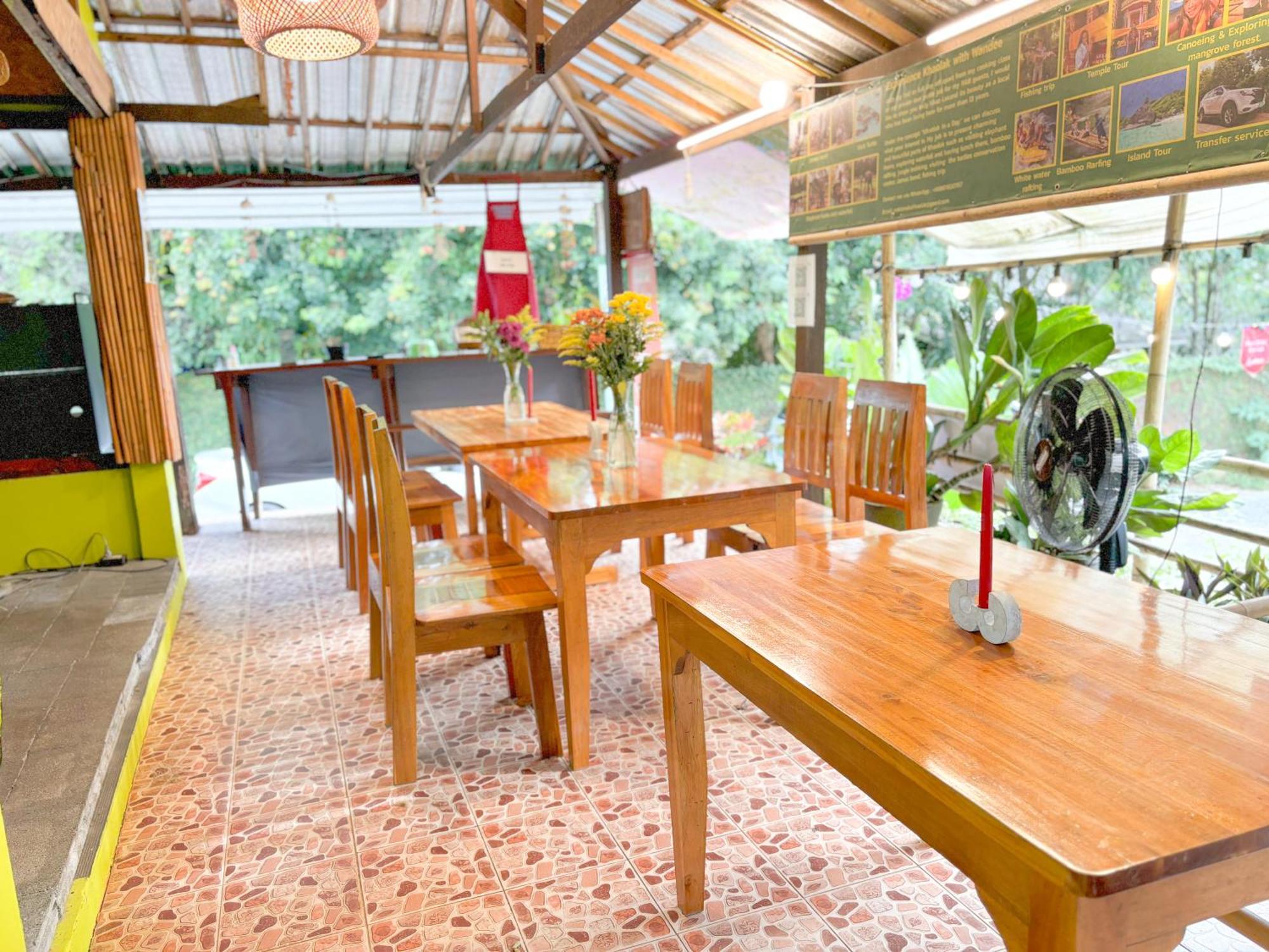 Les Fleurs House Bed and Breakfast Khao Lak Buitenkant foto