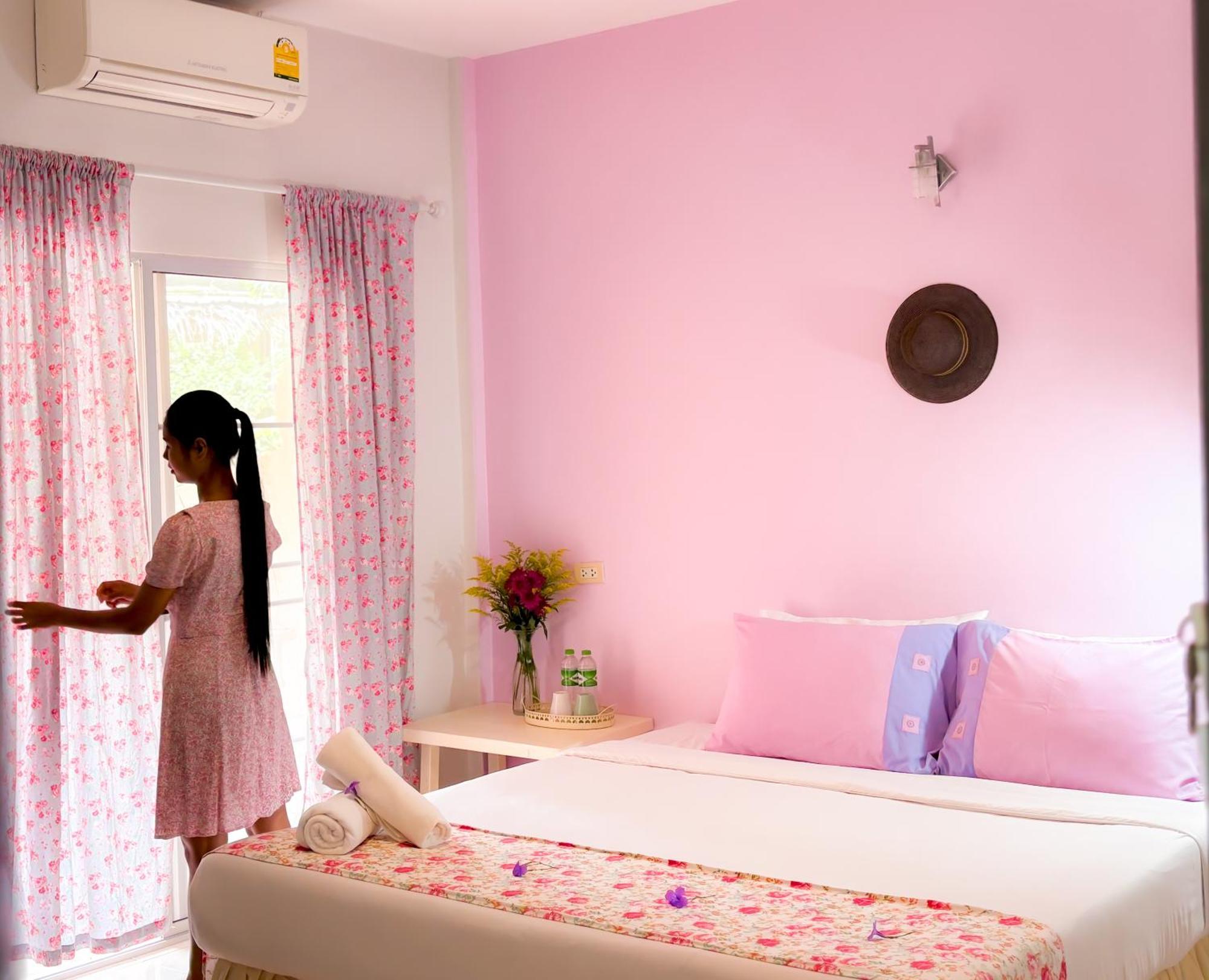 Les Fleurs House Bed and Breakfast Khao Lak Buitenkant foto