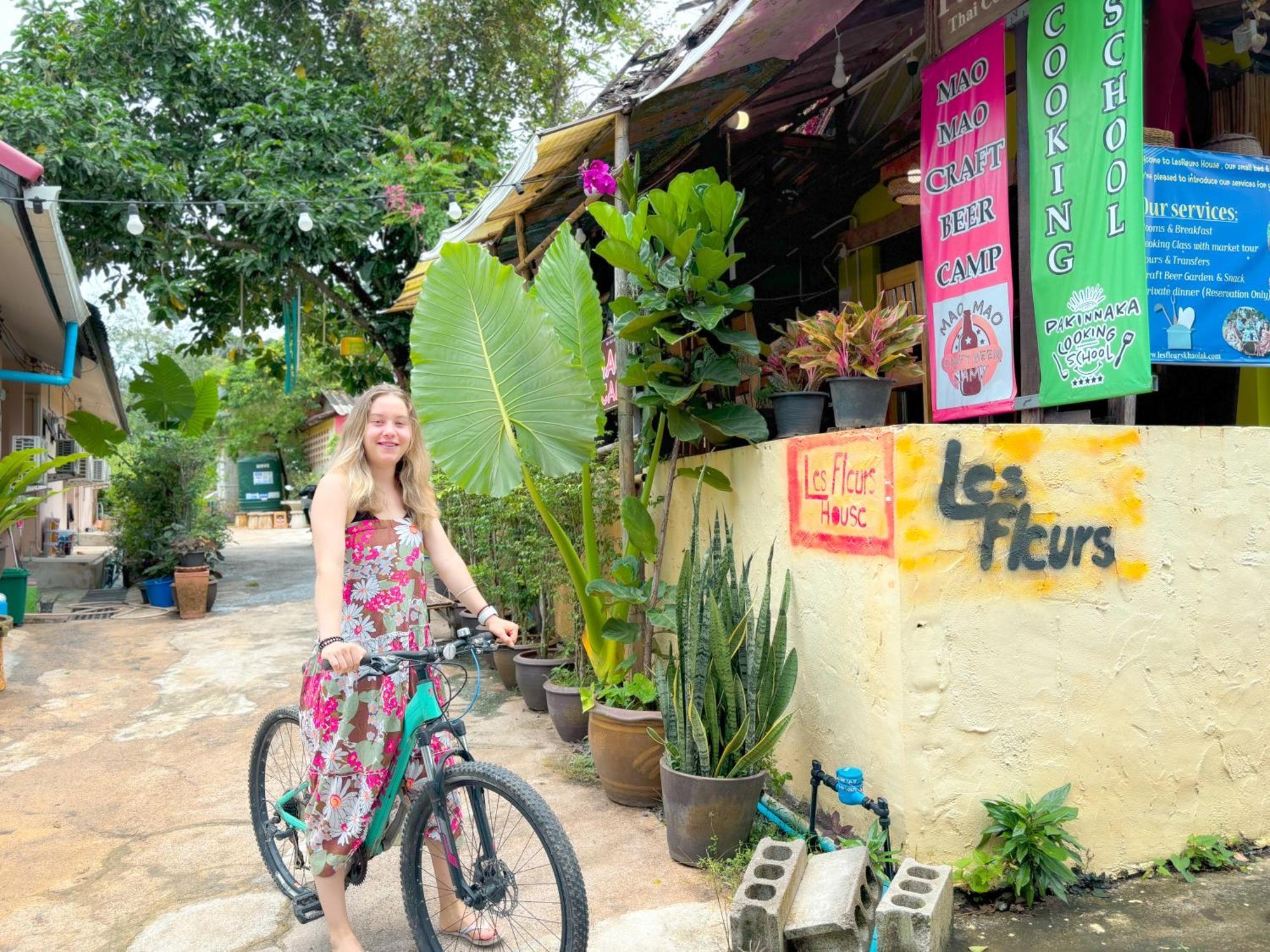 Les Fleurs House Bed and Breakfast Khao Lak Buitenkant foto